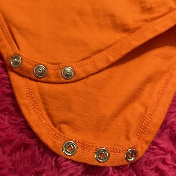 BUNDLE of 3 Onesies - Picture 9 of 16